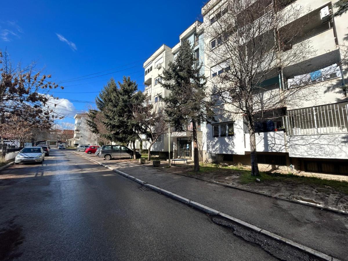 Viktor Apartment Kumanovo Eksteriør bilde